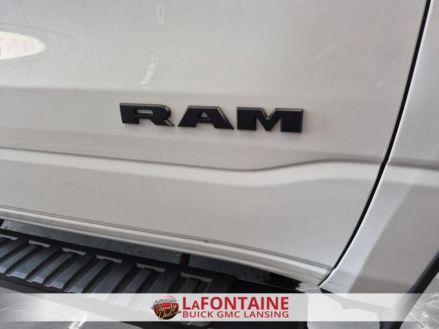 2020 RAM 1500 Big Horn Crew Cab 4x4 5'7" Box