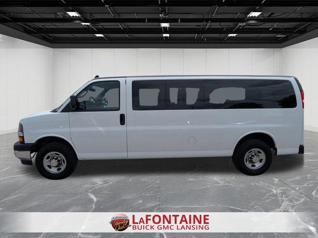 2024 Chevrolet Express Passenger 3500 1LT