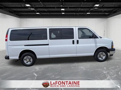 2024 Chevrolet Express Passenger 3500 1LT