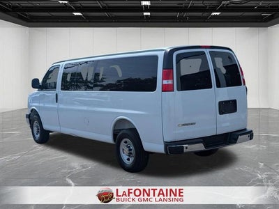 2025 Chevrolet Express Passenger 1LT