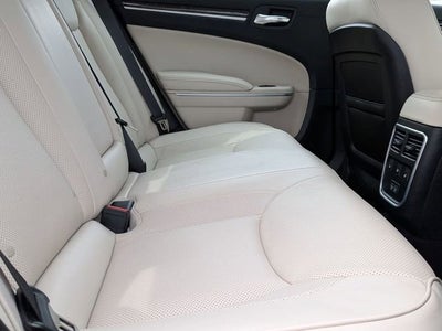 2022 Chrysler 300 Touring L