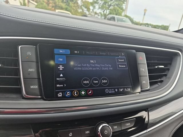 2024 Buick Enclave Essence