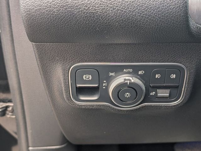2025 Mercedes-Benz GLB GLB 250