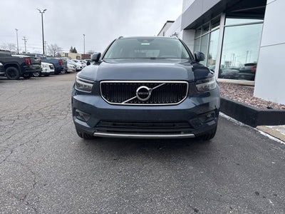 2021 Volvo XC40 T5 Momentum