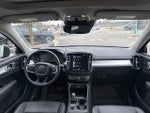 2021 Volvo XC40 T5 Momentum