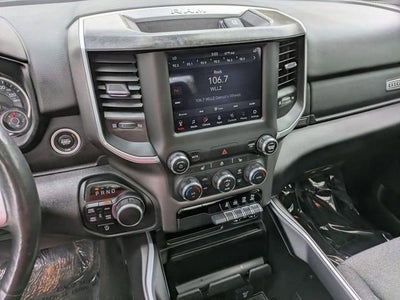 2020 RAM 1500 Big Horn Crew Cab 4x4 5'7" Box