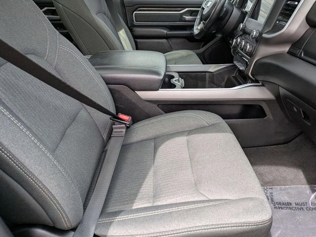 2020 RAM 1500 Big Horn Crew Cab 4x4 5'7" Box