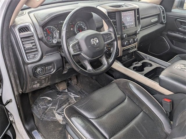 2020 RAM 1500 Laramie Crew Cab 4x4 5'7" Box