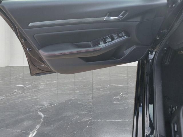 2025 Nissan Altima SR FWD