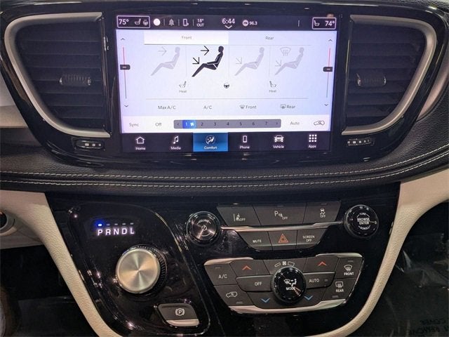 2023 Chrysler Pacifica Hybrid Touring L