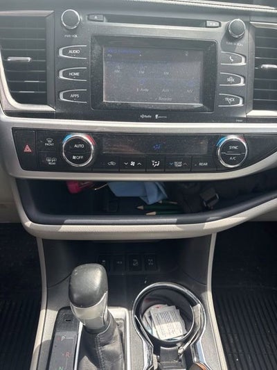 2015 Toyota Highlander LE