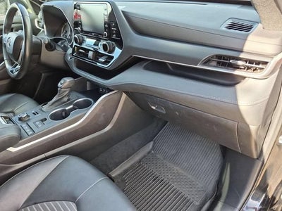 2022 Toyota Highlander XSE