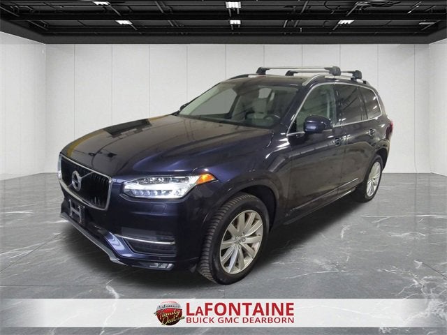 2016 Volvo XC90 T6 Momentum