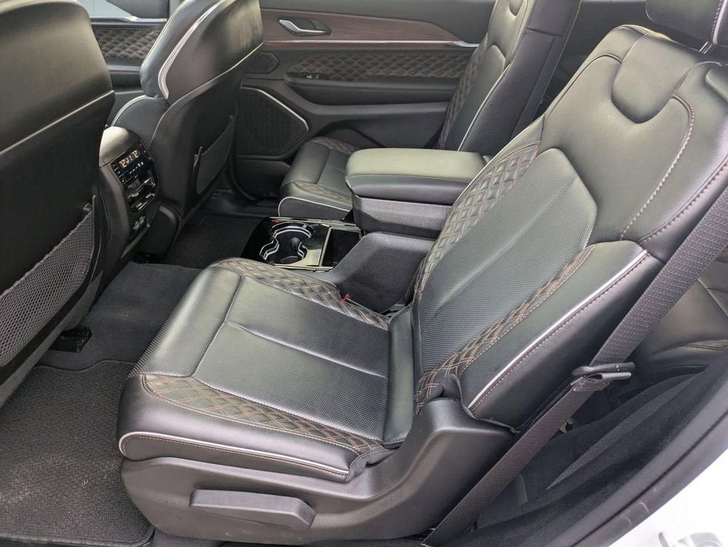 2023 Jeep Grand Cherokee L Summit 4x4