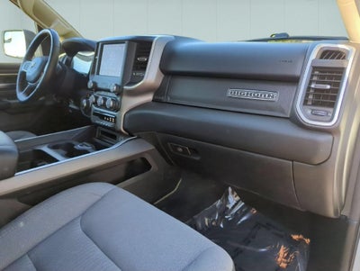 2020 RAM 1500 Big Horn Crew Cab 4x4 5'7" Box