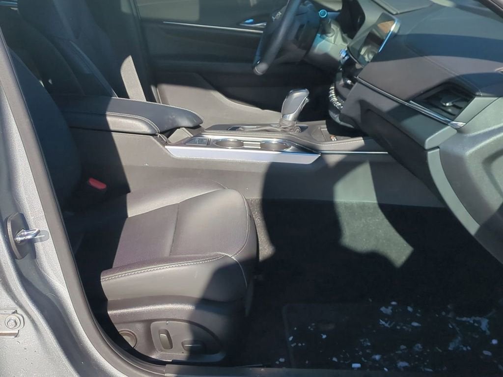 2023 Cadillac CT4 Premium Luxury