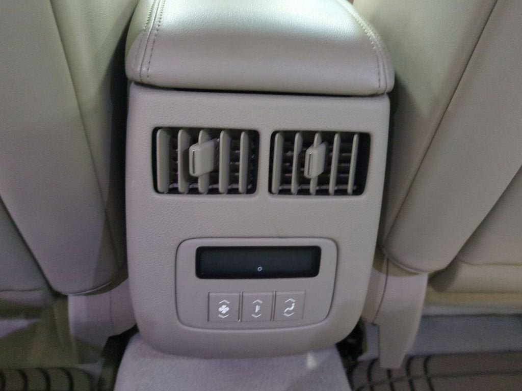 2008 Cadillac DTS w/1SD