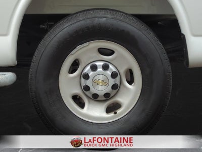 2025 Chevrolet Express Cargo WT
