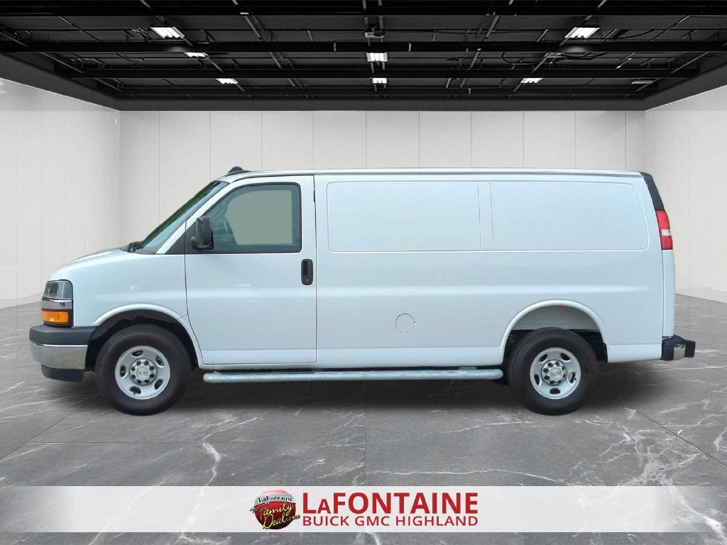 2025 Chevrolet Express Cargo WT