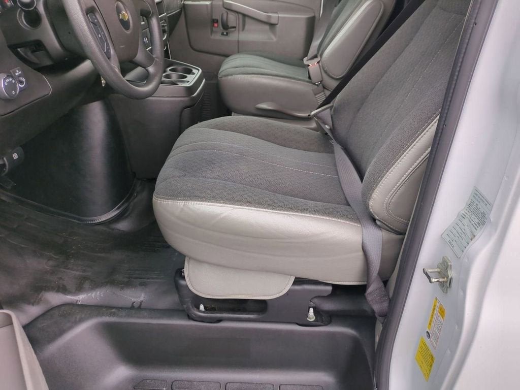 2024 Chevrolet Express Cargo 2500 WT