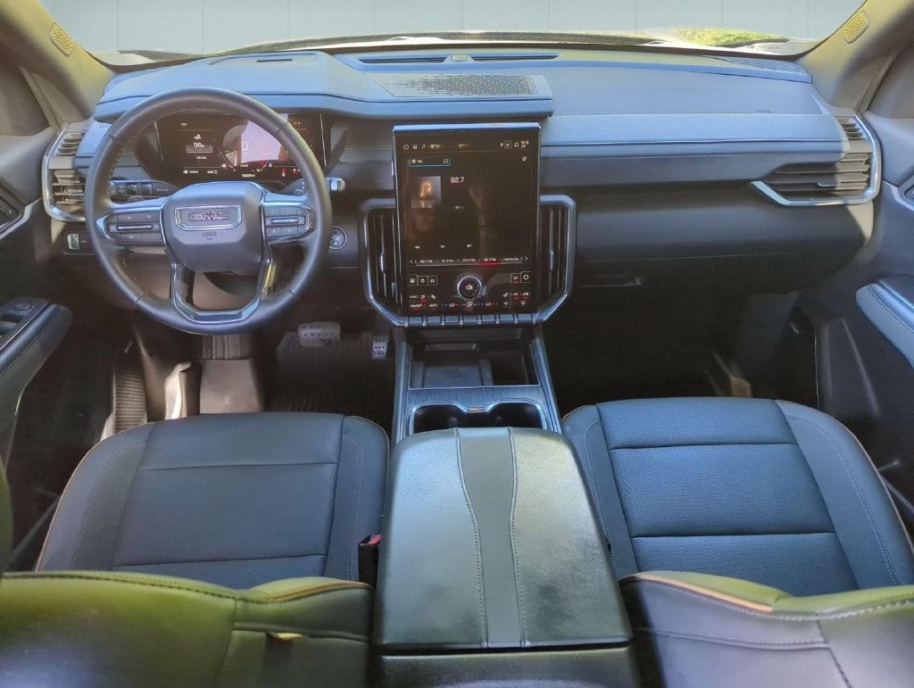 2024 GMC Acadia AT4