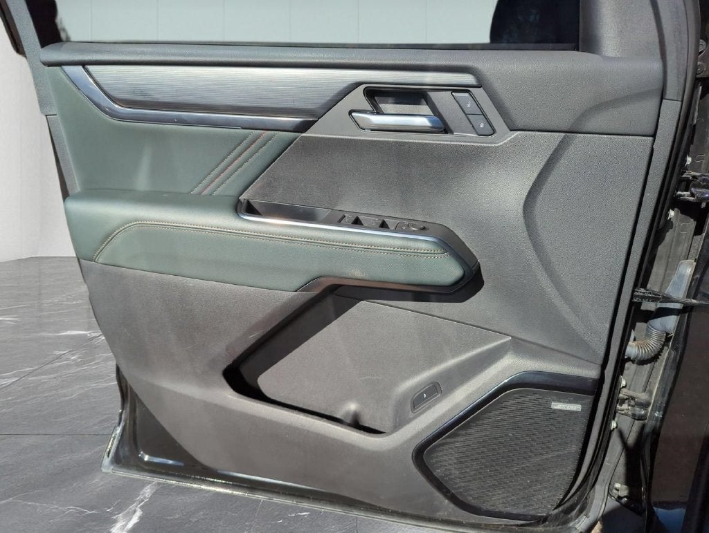 2024 GMC Acadia AT4