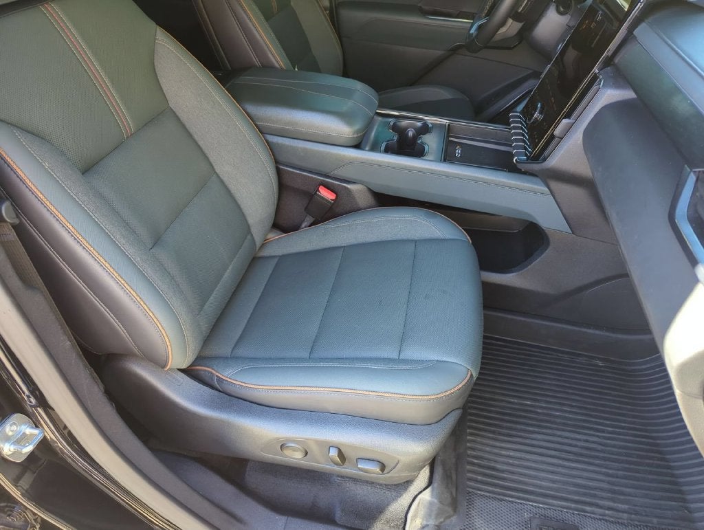 2024 GMC Acadia AT4