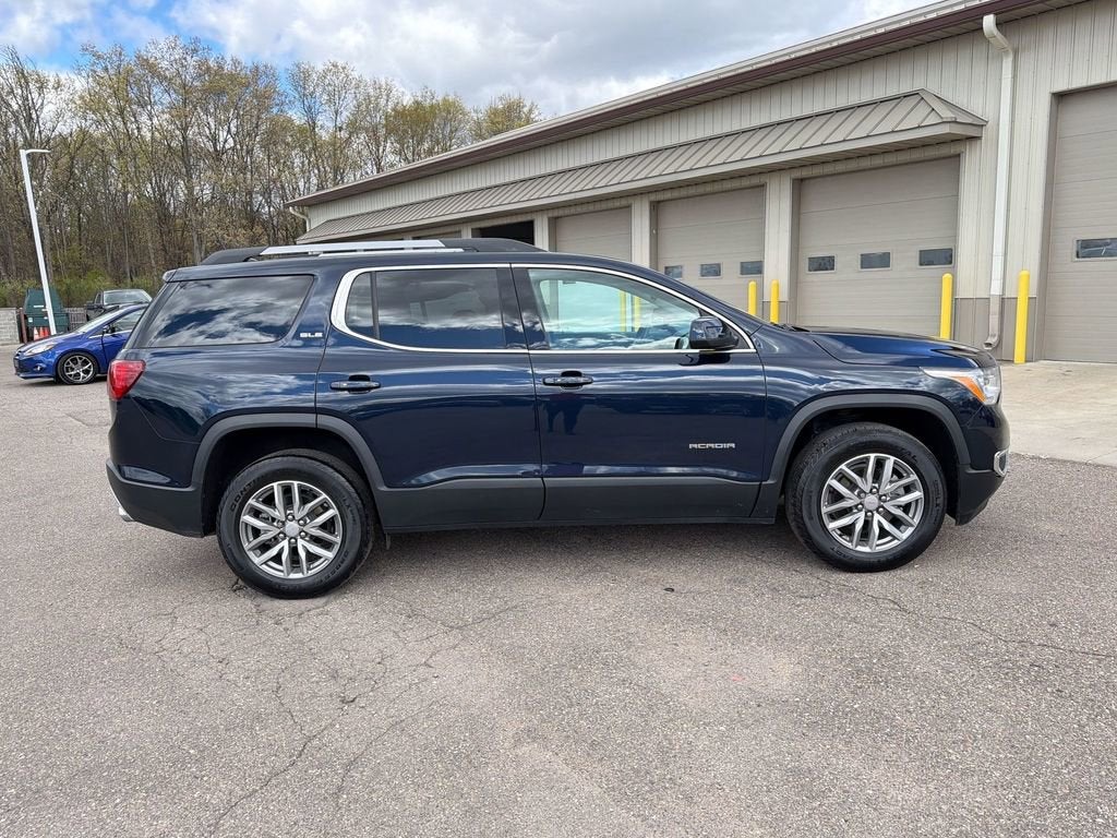 2017 GMC Acadia SLE