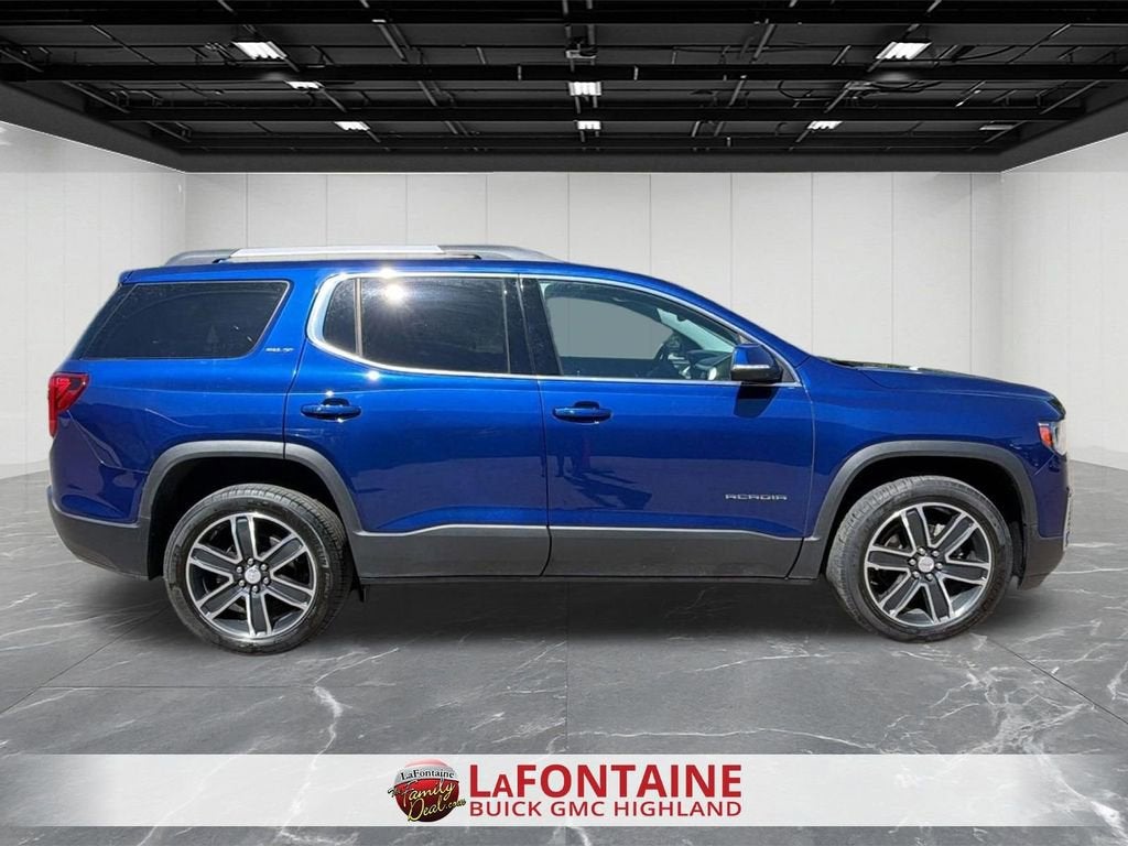 2023 GMC Acadia SLT