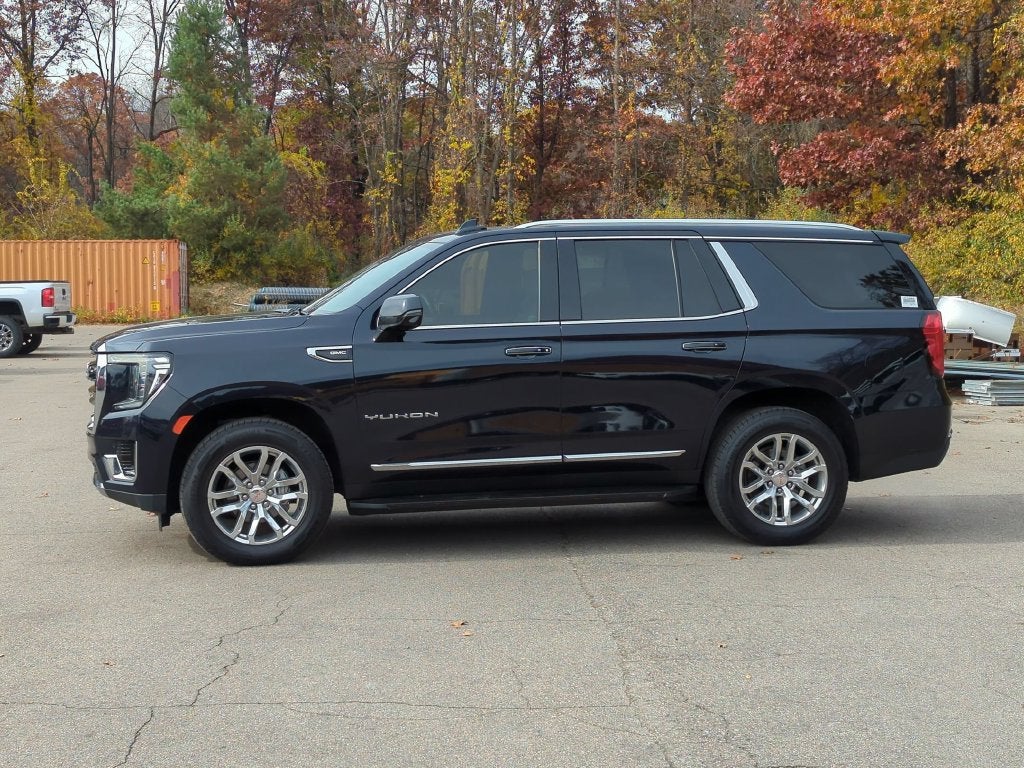 2023 GMC Yukon SLT