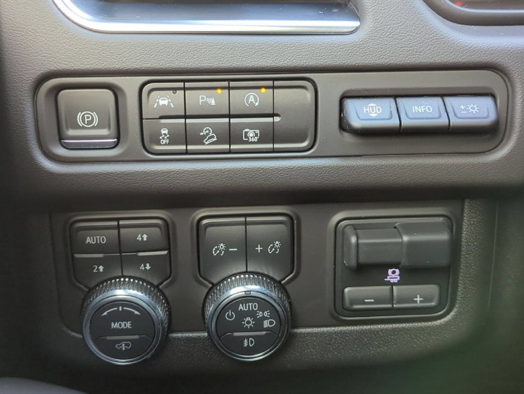 2024 GMC Yukon AT4