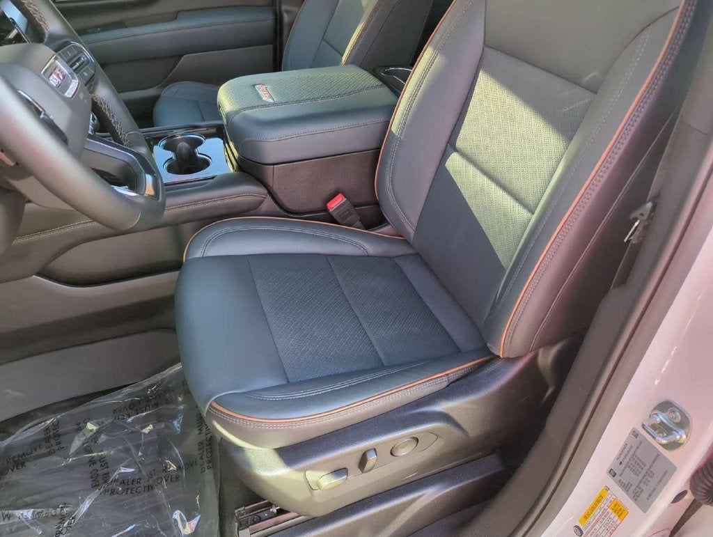 2025 GMC Yukon XL AT4