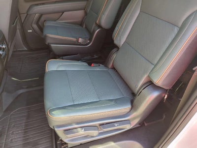 2025 GMC Yukon XL AT4