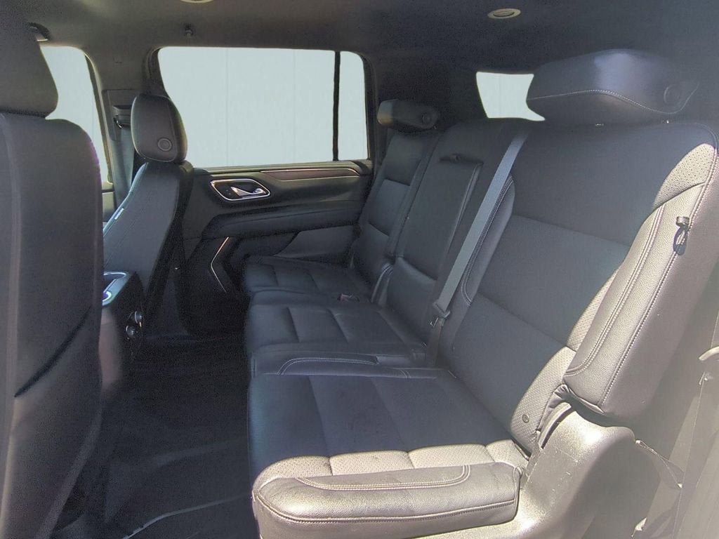 2023 Chevrolet Suburban LS