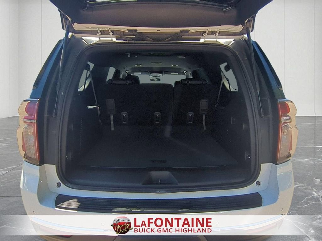 2023 Chevrolet Suburban LS