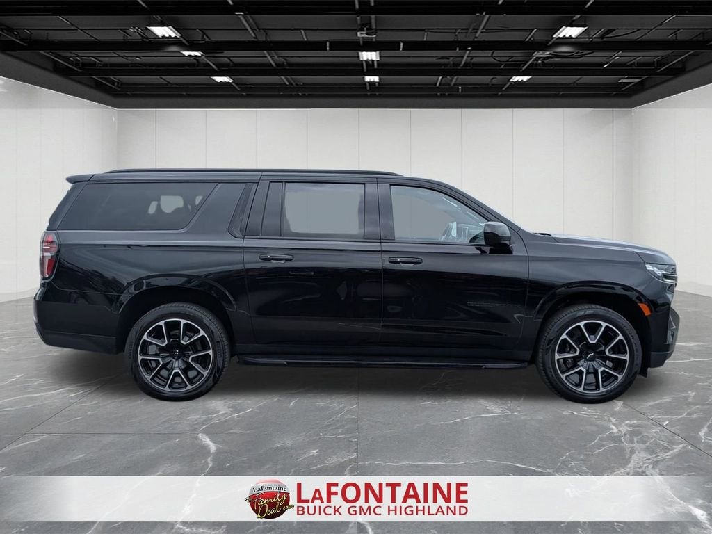 2023 Chevrolet Suburban RST