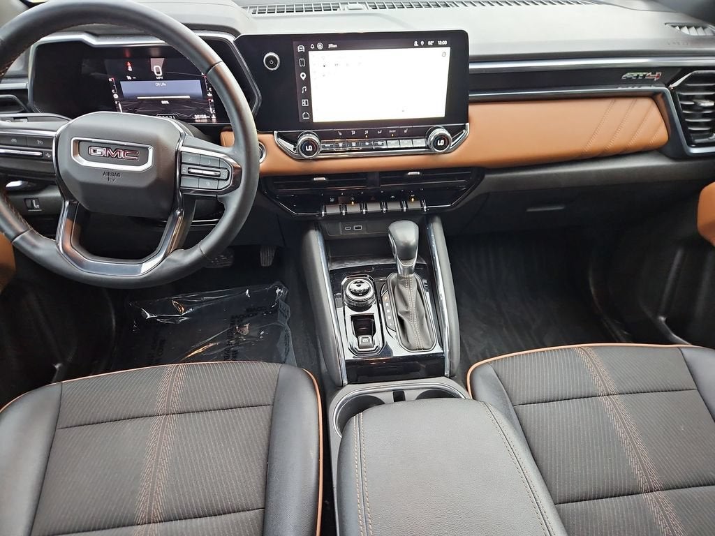 2023 GMC Canyon 4WD AT4
