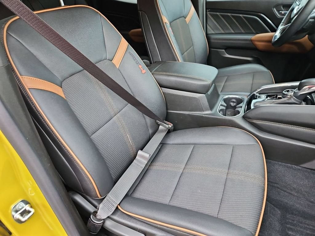 2023 GMC Canyon 4WD AT4