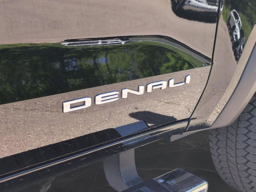 2024 GMC Canyon Denali