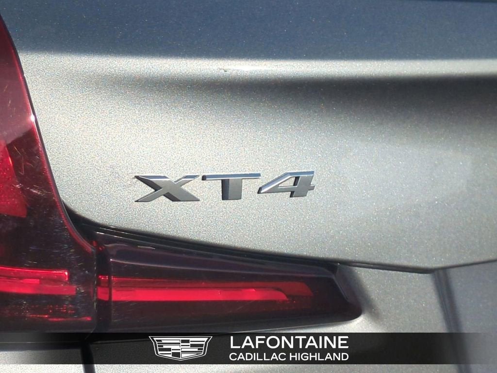 2023 Cadillac XT4 Premium Luxury