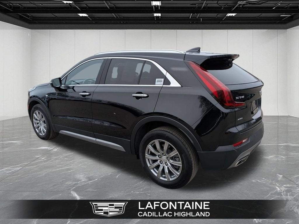 2023 Cadillac XT4 Premium Luxury