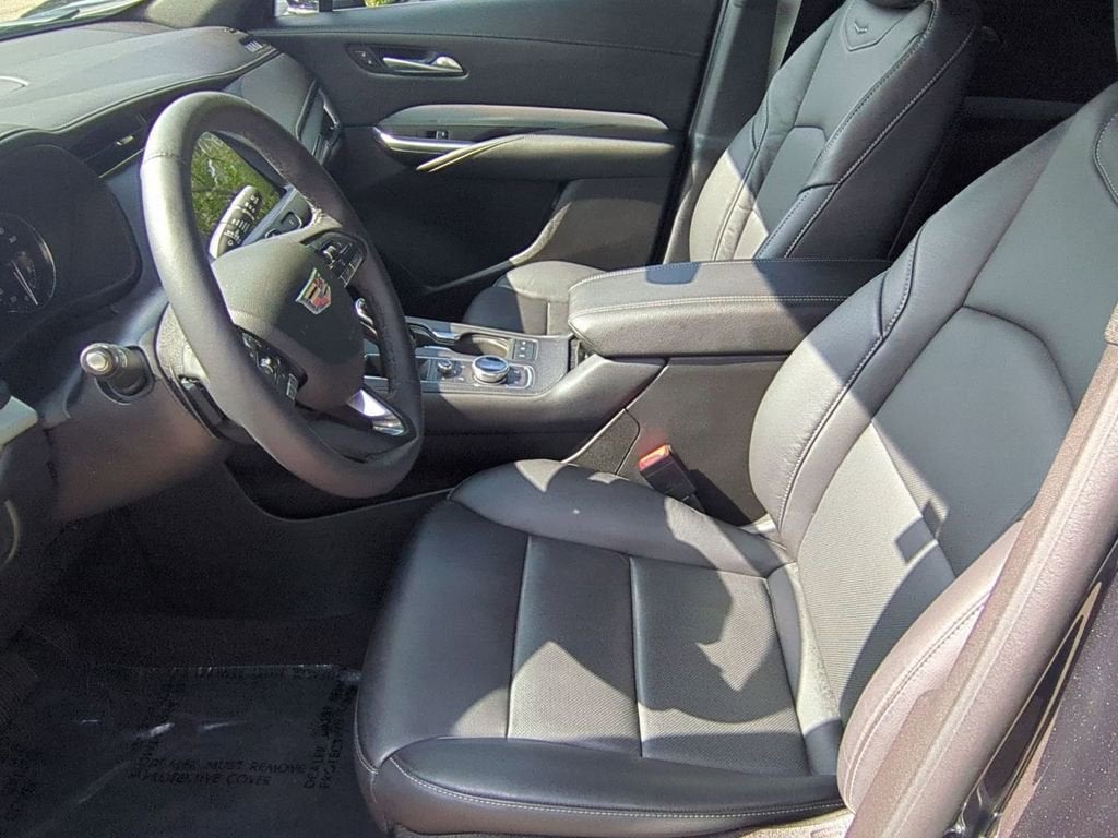 2022 Cadillac XT4 Premium Luxury