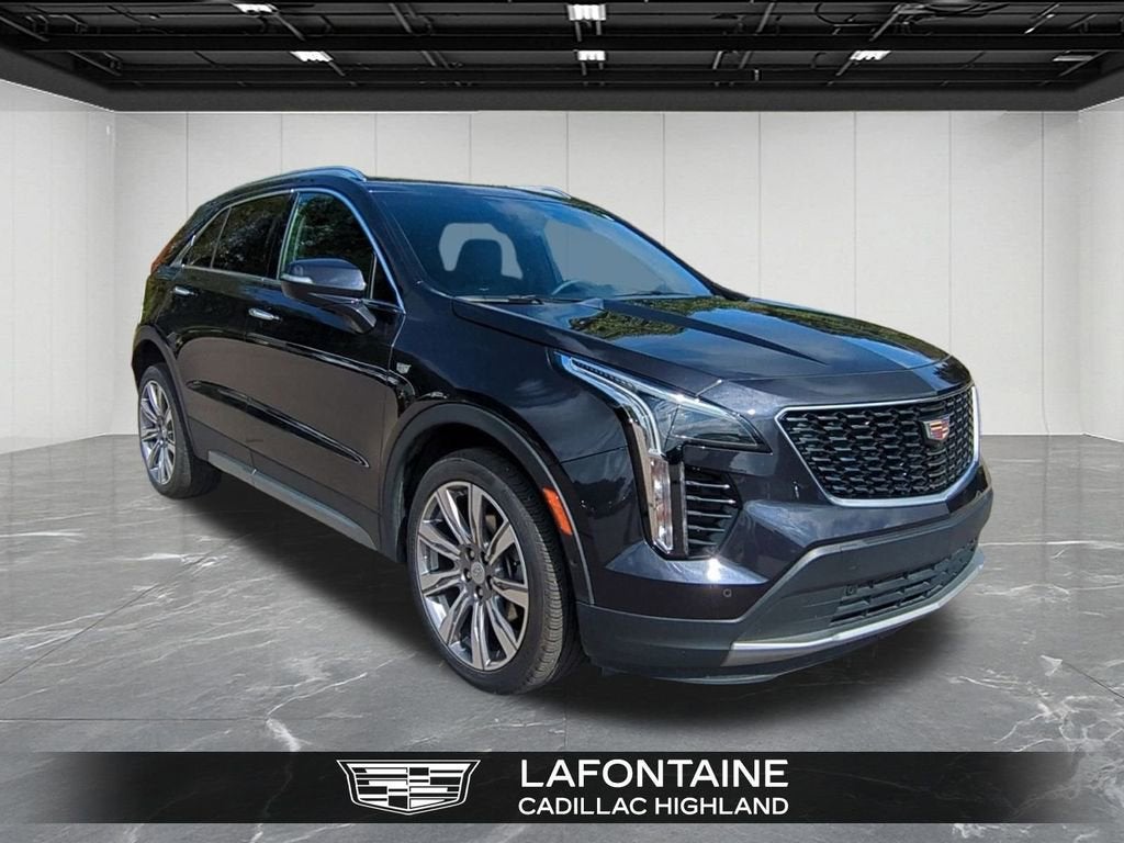 2022 Cadillac XT4 Premium Luxury