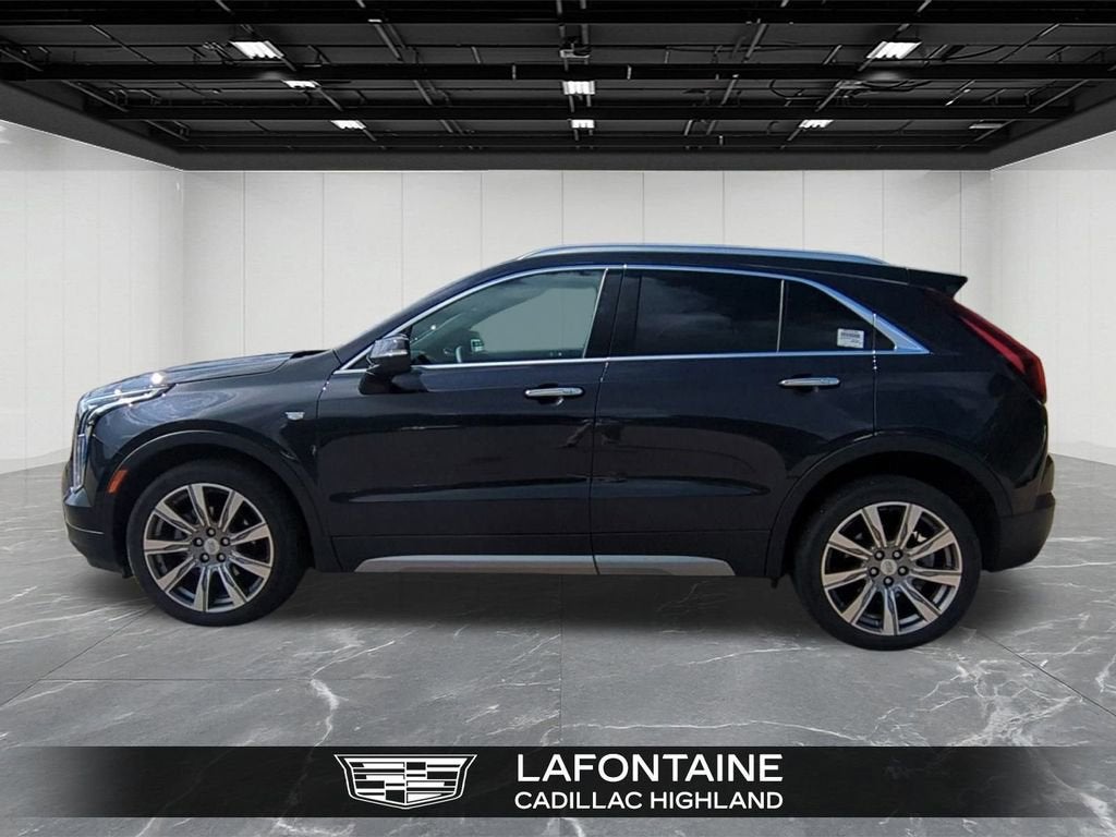 2022 Cadillac XT4 Premium Luxury