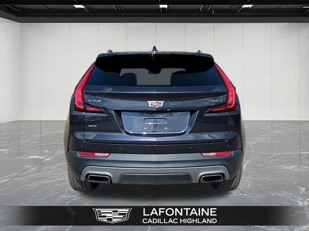 2022 Cadillac XT4 Premium Luxury