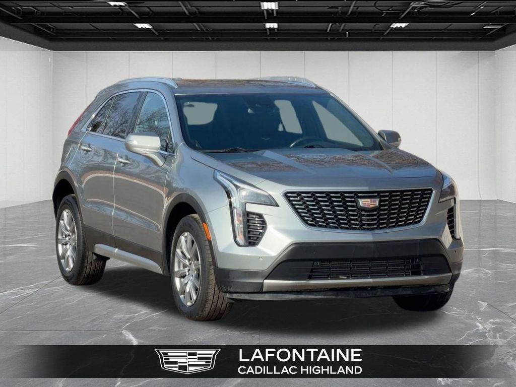 2023 Cadillac XT4 Premium Luxury