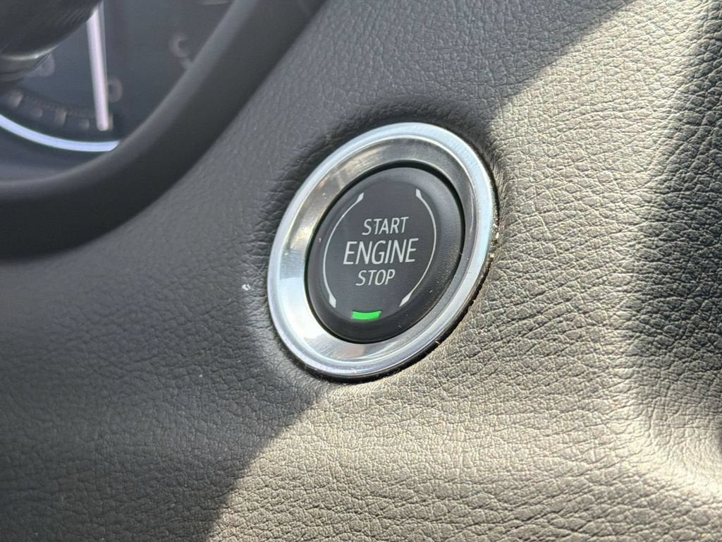 2023 Cadillac XT4 AWD Premium Luxury