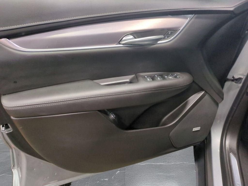 2023 Cadillac XT5 Luxury