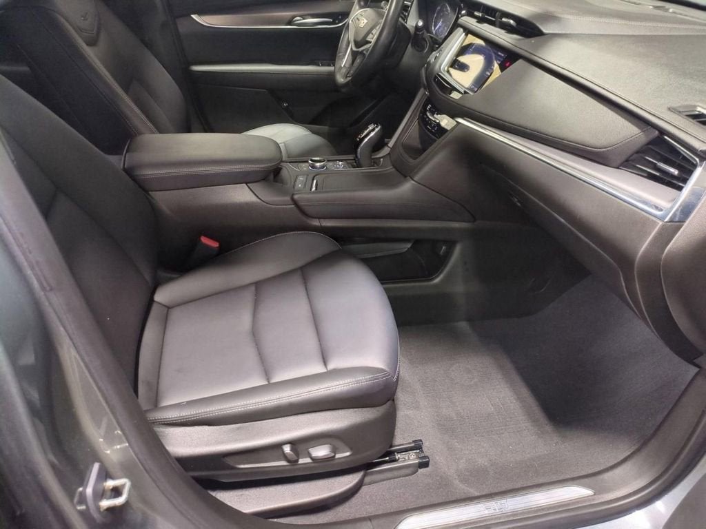 2023 Cadillac XT5 Luxury