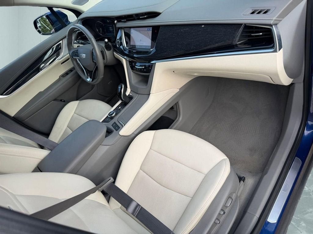 2023 Cadillac XT6 Premium Luxury